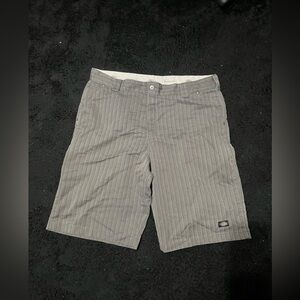 gray baggy dickies shorts